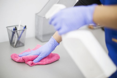Professional end of tenancy cleaning service in a Deep property